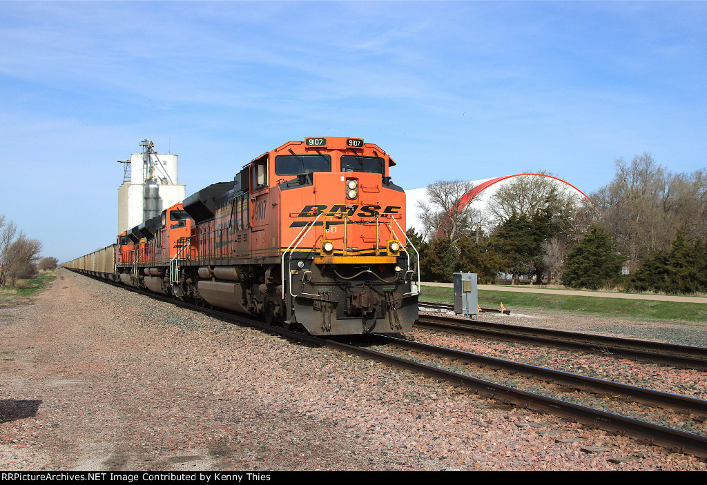 BNSF 9107